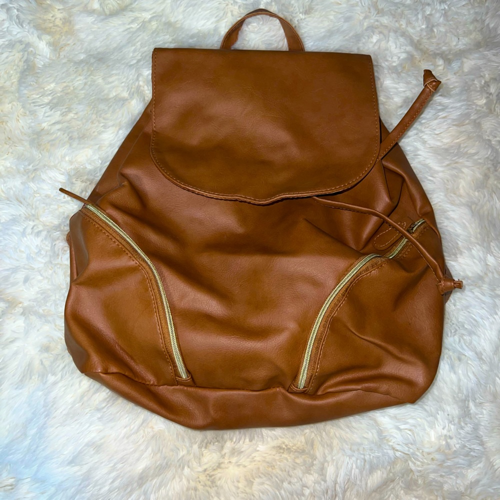 Brown backpack 🤎